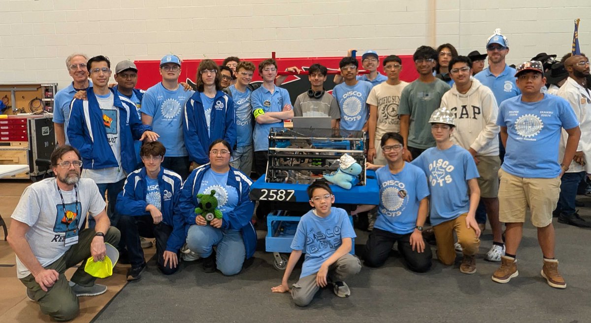 DiscoBots tweet media