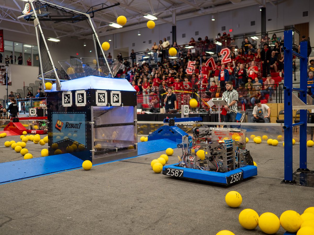 DiscoBots tweet media