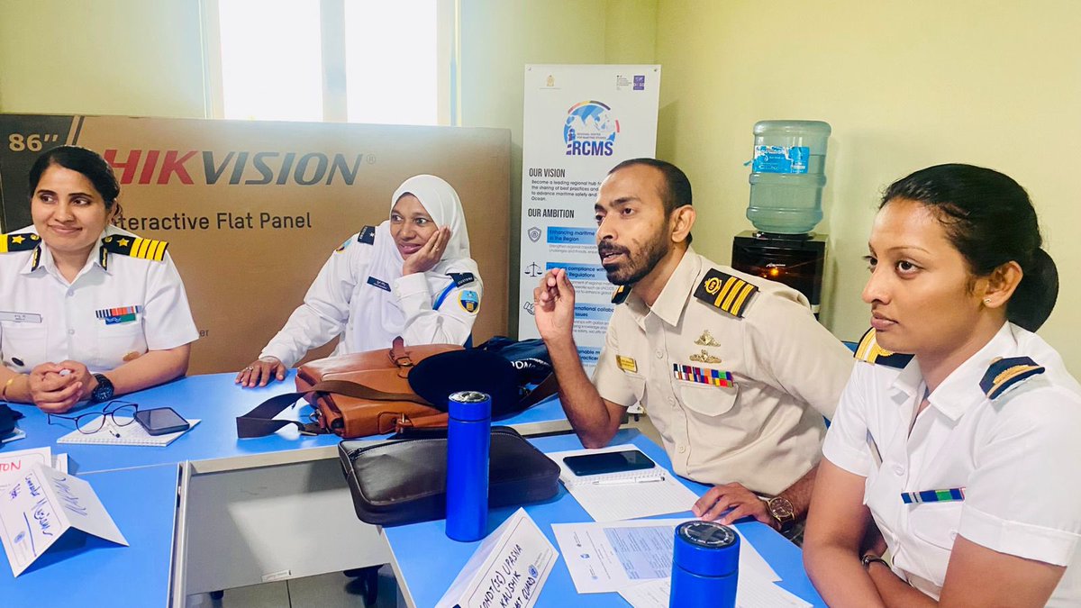 UNODC_BMB's tweet photo. UNODC GMCP, with RCMS and supported by @dfat, convened the South Asia Dialogue on Women’s Leadership in MDA and MLE in Colombo.

Agencies from 🇧🇩 🇮🇳 🇲🇻 🇱🇰 met to build a regional network, set baselines, and develop gender mainstreaming guidelines for the maritime sector. https://t.co/ab4EoJVlqa