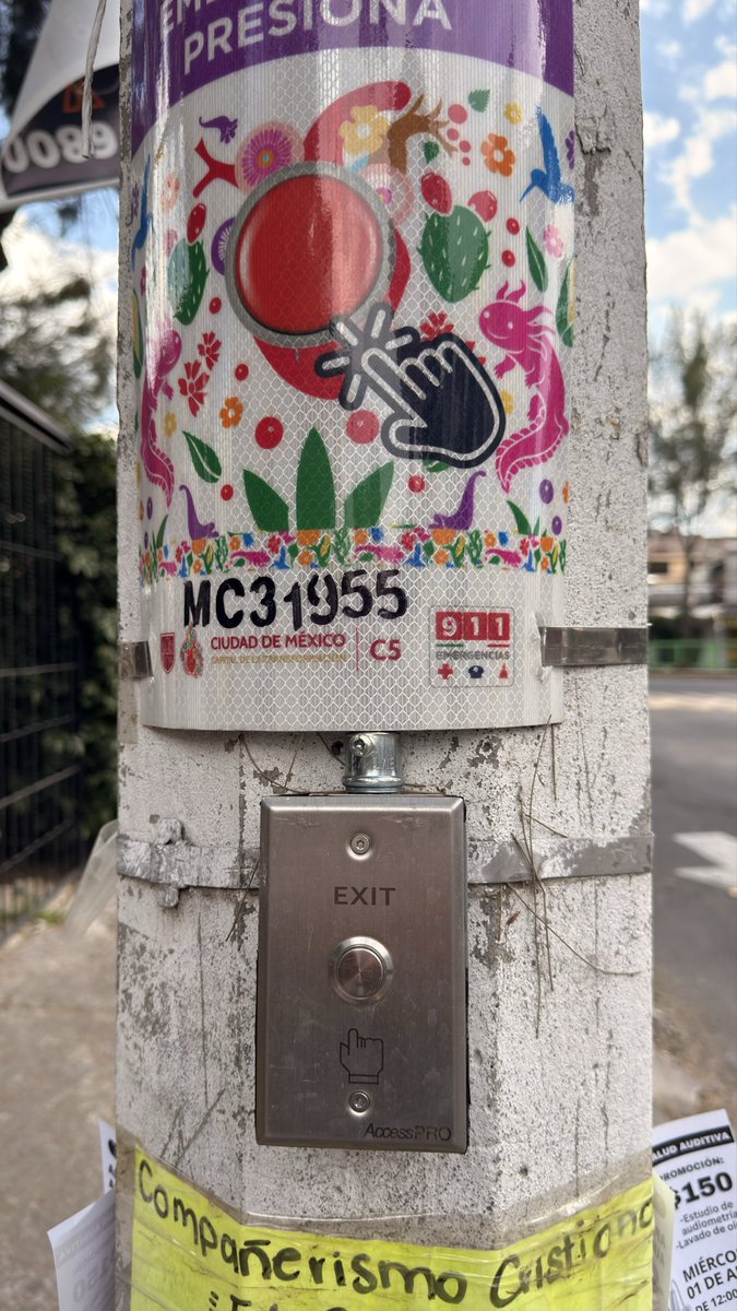 bobbylagunas's tweet photo. @C5_CDMX reporte Mapeo caja de video en mal estado. https://t.co/Wc7ddhx27x