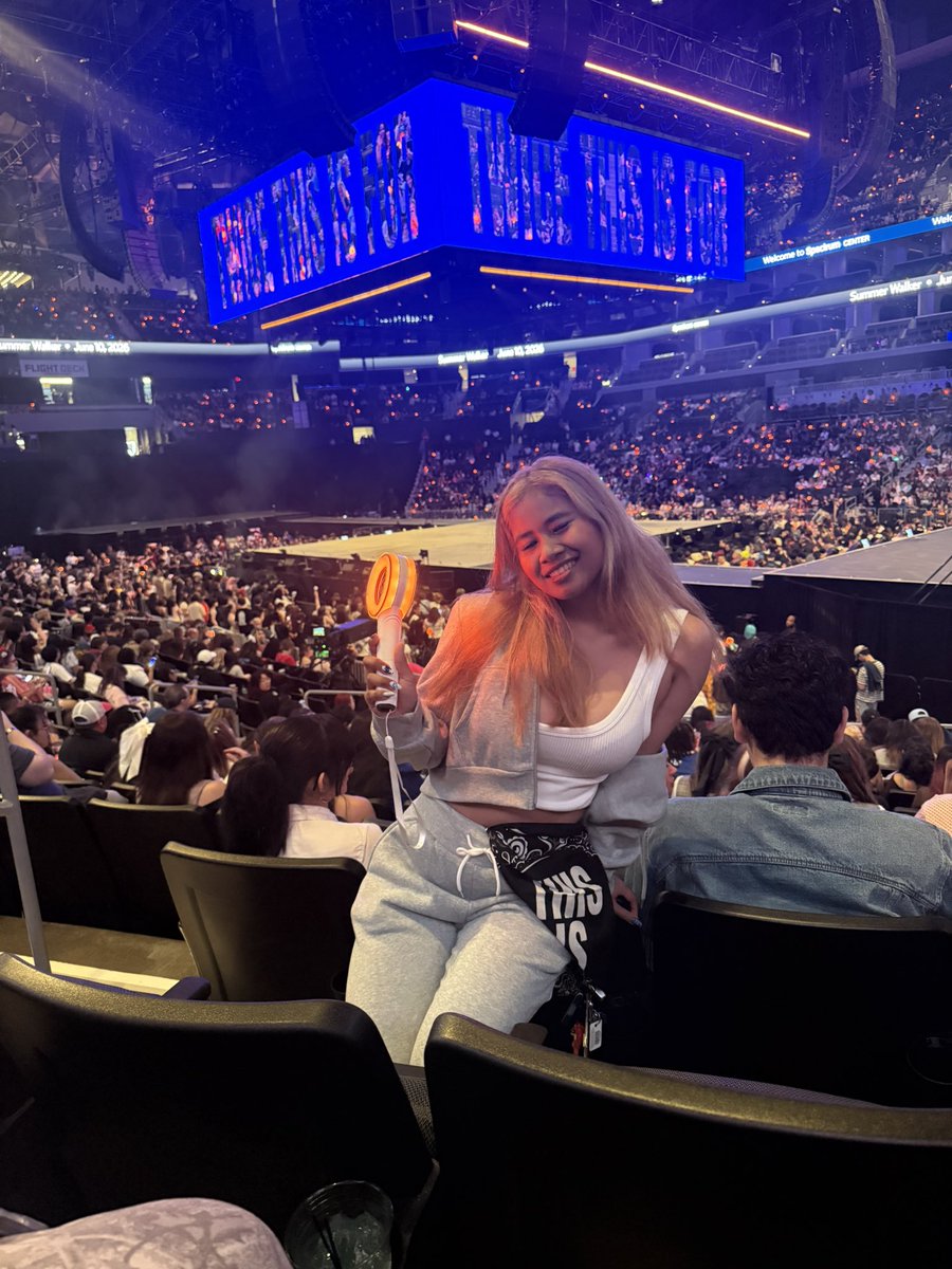 nami 🌊 tweet media