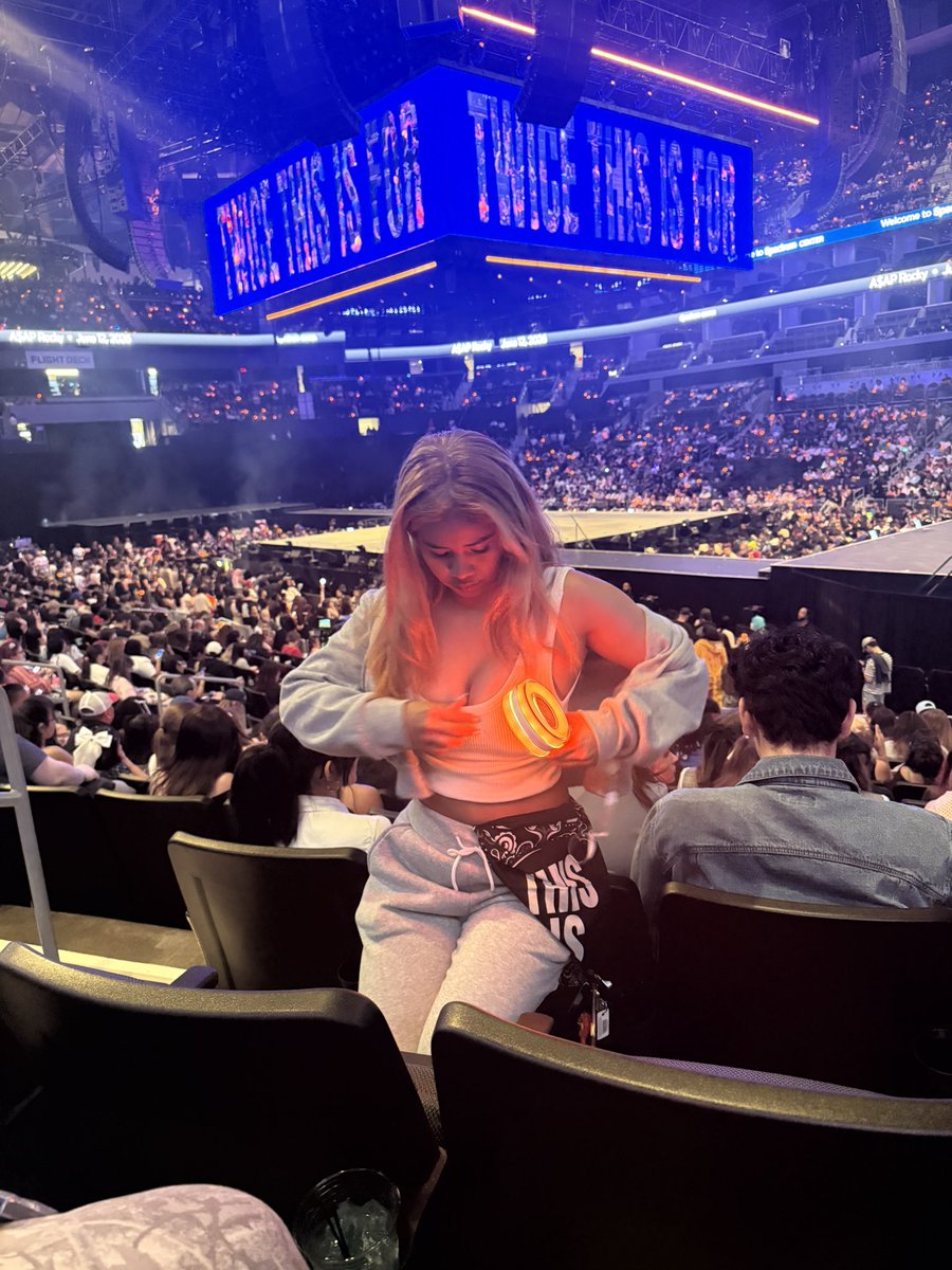 nami 🌊 tweet media