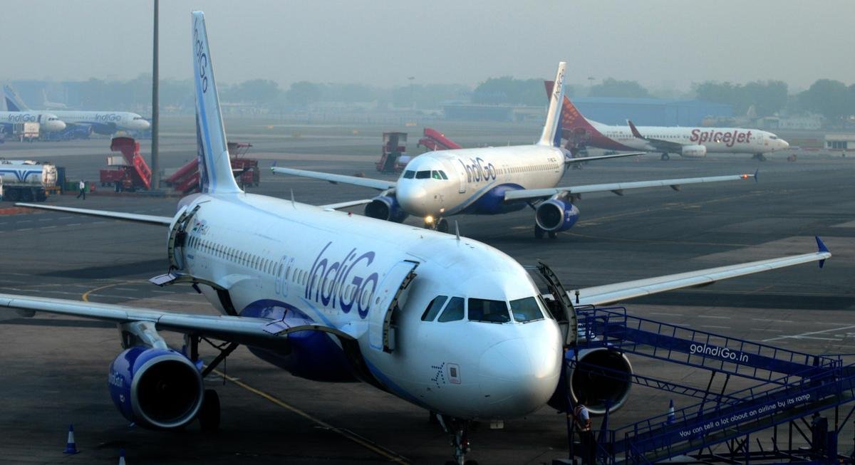 CNBCTV18Live's tweet image. #JetFuelPriceHike | Airlines Say: #IOCL’s #ATF hike is not for domestic scheduled carriers

🚩Alert: IOCL yet to issue formal clarification