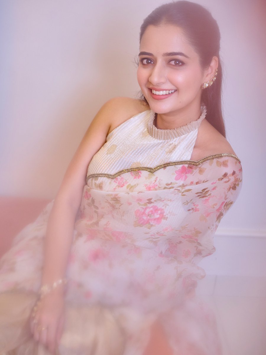 Sravani 🇮🇳 tweet media