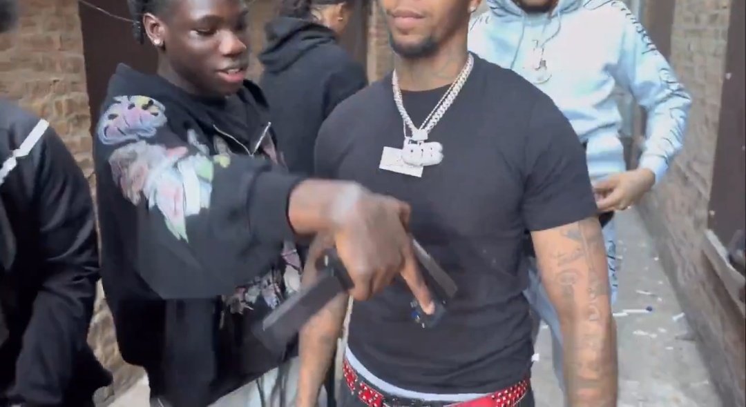 Envy Noson 🌂 tweet media