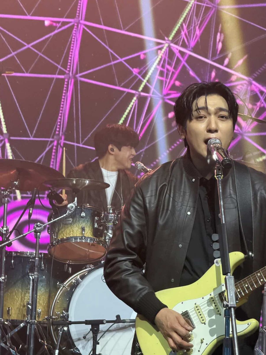 nisa 🍀 tweet media