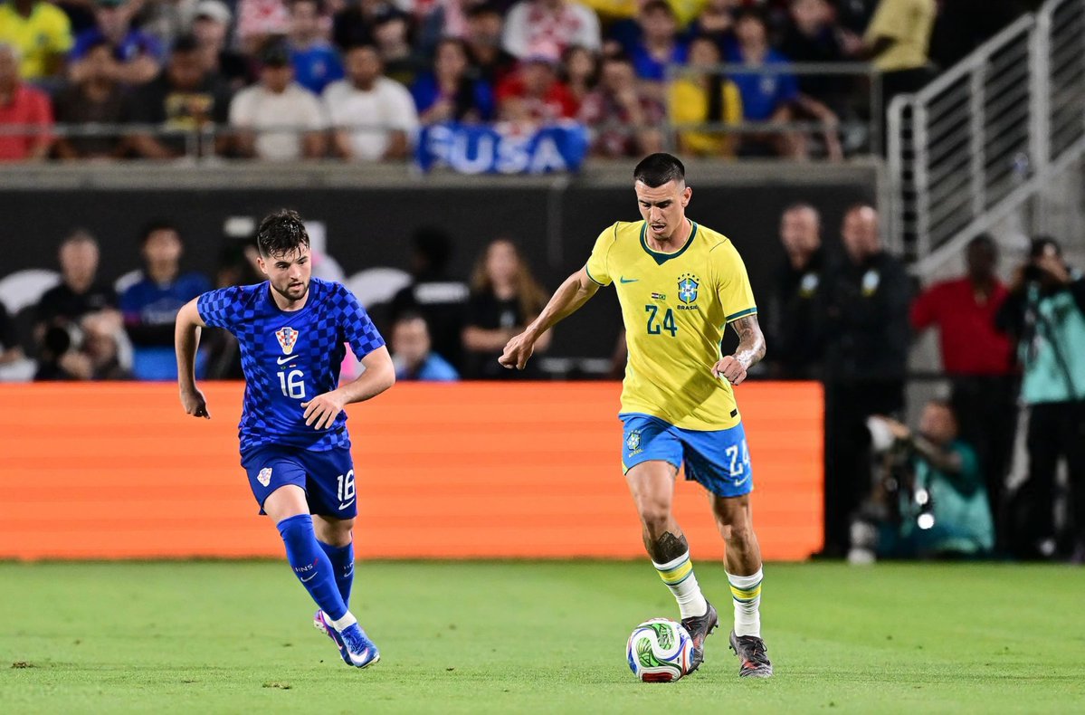 عمرو tweet media