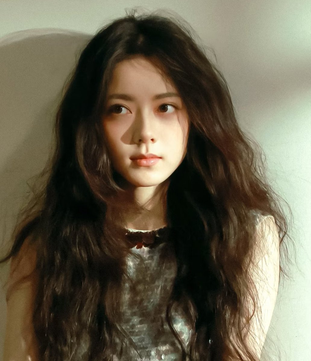 MagicOutco63843's tweet photo. Like a doll🧩
#ZhaoJinmai https://t.co/cmnbdm5qAb