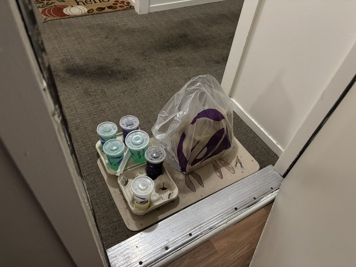 decayingfawnn's tweet photo. dasher delivered me the wrong order.. shart vid coming soon ig https://t.co/13MbwwfuXH