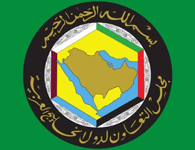 في الأزمات والحروب تنشط الدعايات المضادة والكذب والتهويل والإشاعات والحرب  النفسية .      وهنا  يحتاج ابناء المملكة والخليج والمقيمين بها والشعوب العربية  والإسلامية الشقيقة والصديقة إلى الهدوء والثقة بالله ثم بولاة امرهم وحكوماتهم ويجب الا يكون الانسان هدفا للاعداء بمشاهدته ما