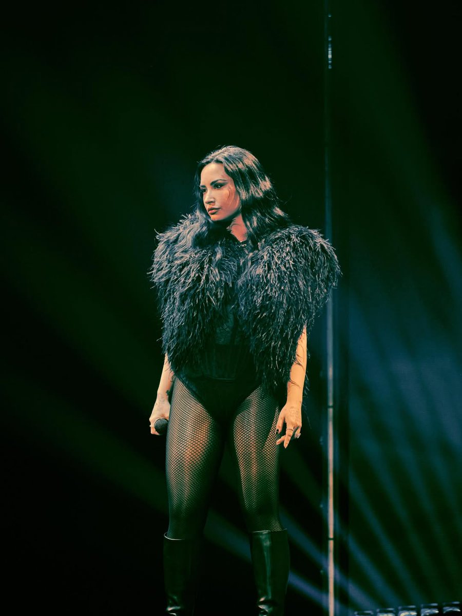 Demi Brasil tweet media