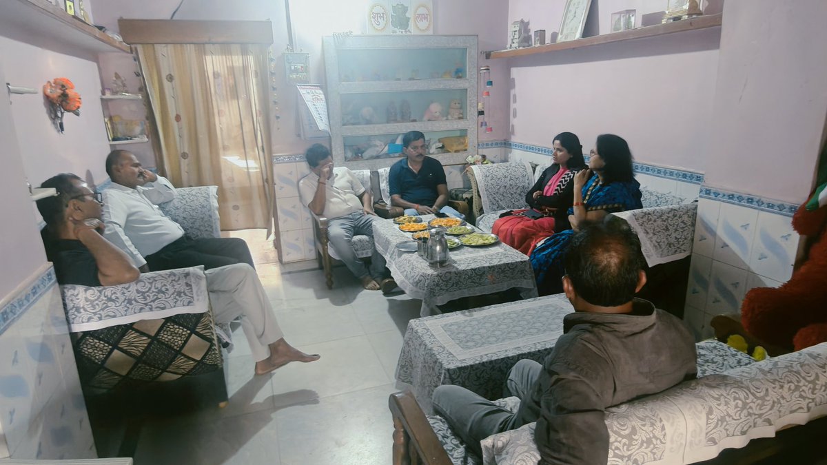 नागौद विधानसभा ऊंचेहरा पार्षद श्री रंगी ताम्रकार जी की धर्मपत्नी के स्वास्थ्य की जानकारी ली।ईश्वर से उनके शीघ्र स्वास्थ्य लाभ की कामना करती हूँ।
साथ ही पूर्व नगर पंचायत अध्यक्ष हरीश ताम्रकार जी,पूर्व ब्लॉक अध्यक्ष लालबहादुर सिंह जी एवं वरिष्ठ कांग्रेसी आदित्य प्रताप सिंह जी रहे।