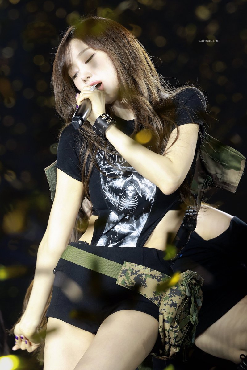 ji🫦ji tweet media