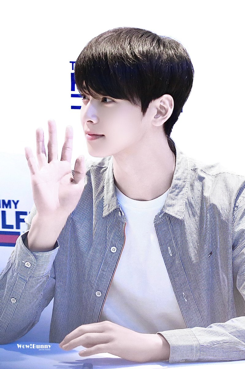 wowbunny_woono's tweet photo. #AprilFoolsDay #만우절
170412&amp;170419 팬싸

20살인 대학교 선배님💌

#차은우 #ChaEunwoo
#아스트로 #astro https://t.co/bkXChOLJcb