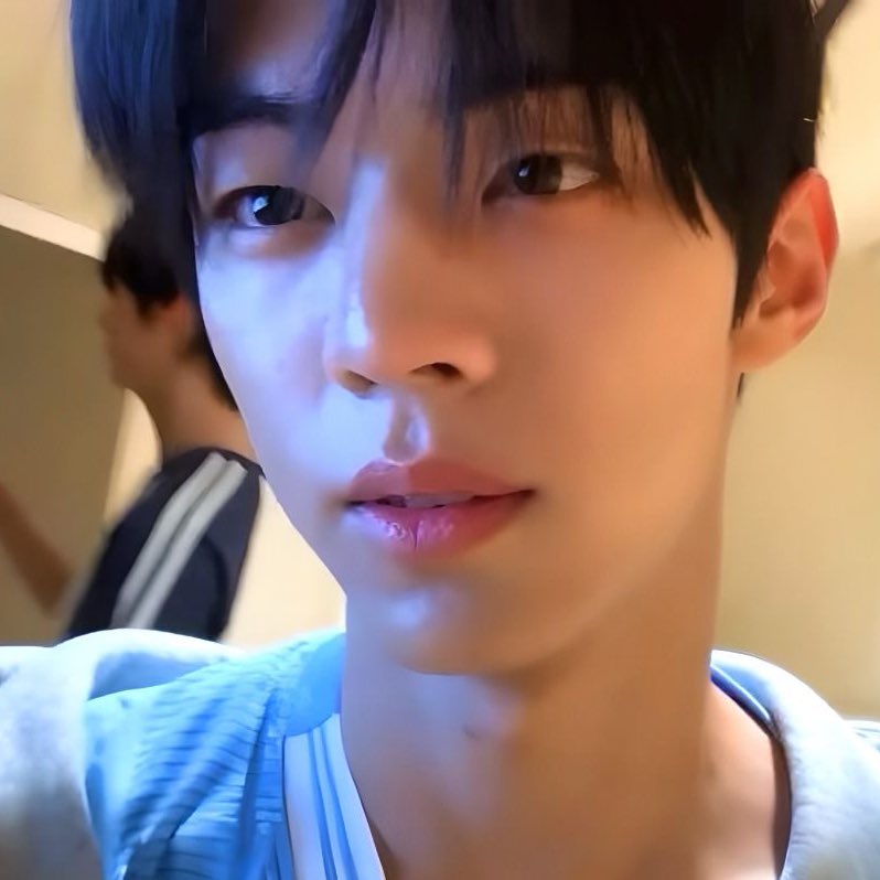 김조커 tweet media