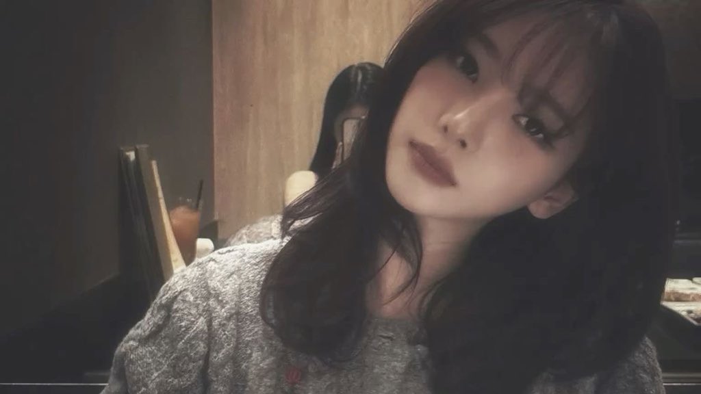 Love | late reply tweet media