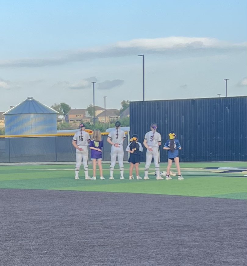 A good night at the ballpark with our Future Jags! 🐆💛
<a href="/CoachCarlin/">Sam Carlin</a>