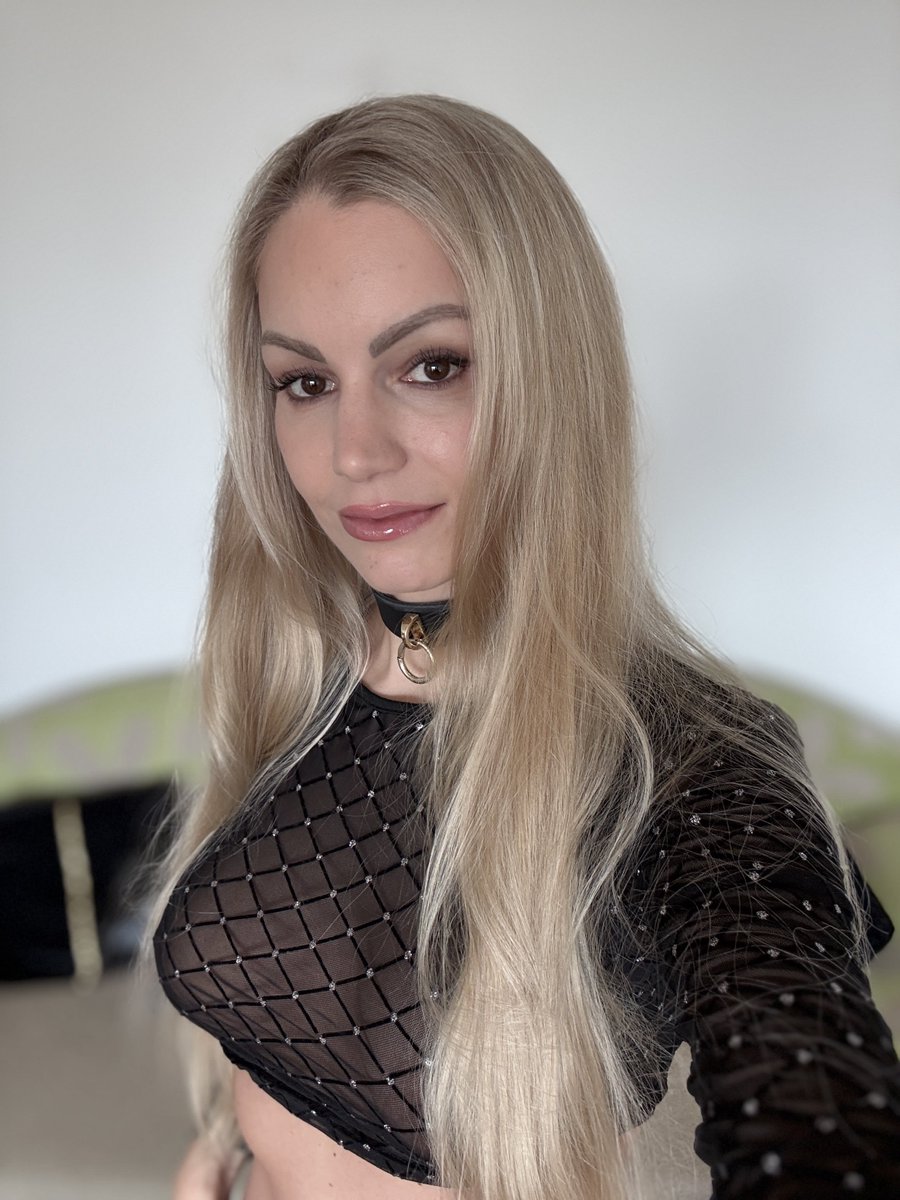 Girl in the Cage 👠⛓️🖤 tweet media