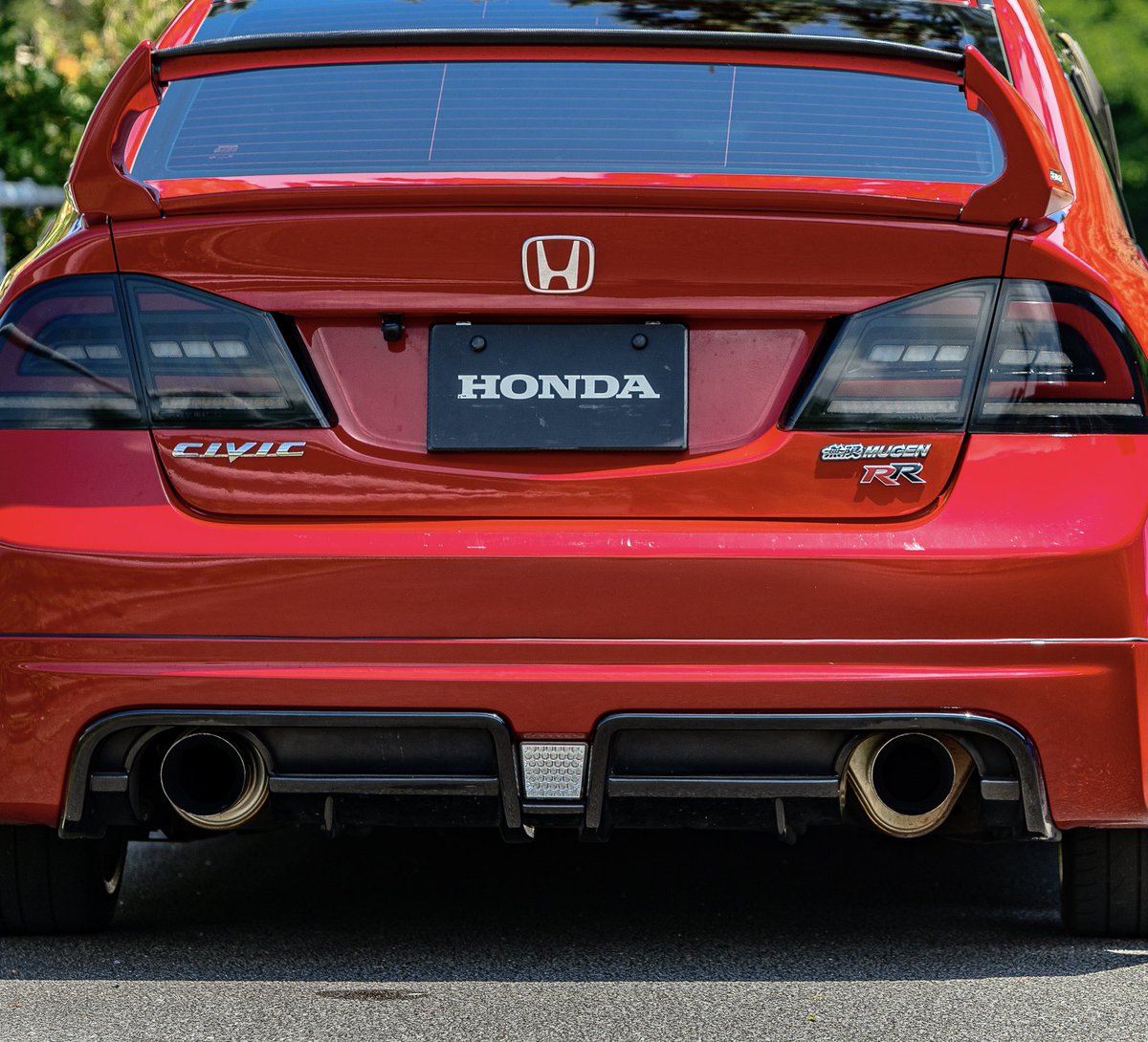 ぎゃらん tweet media