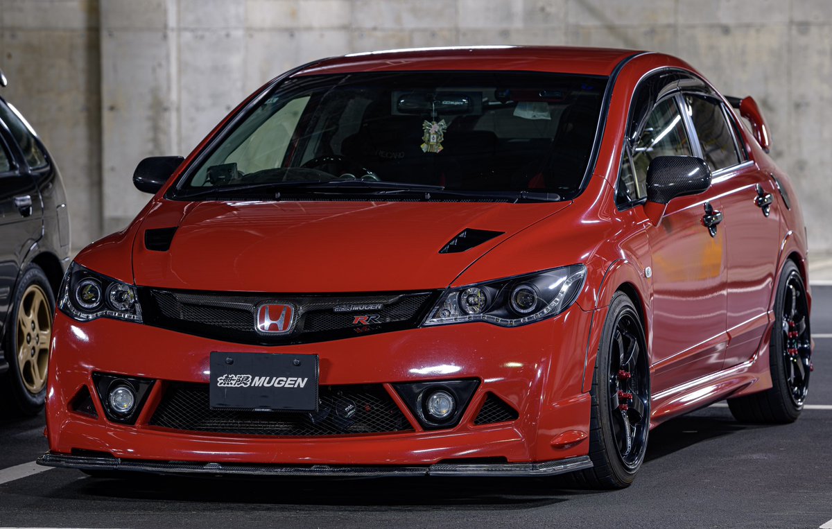 ぎゃらん tweet media