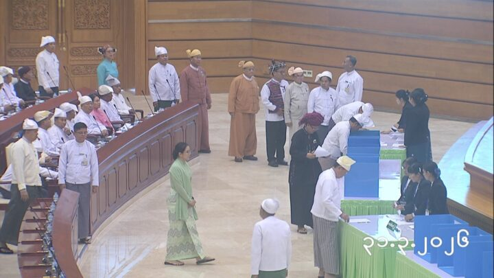Pyithu Hluttaw Elects Senior General  Min Aung Hlaing as Vice-President
----#WhatsHappeningInMyanmar 
The second-day meeting of the group of the Pyithu Hluttaw  representatives comprising the presidential electoral college was held  at the convention hall of the Pyithu Hluttaw at
