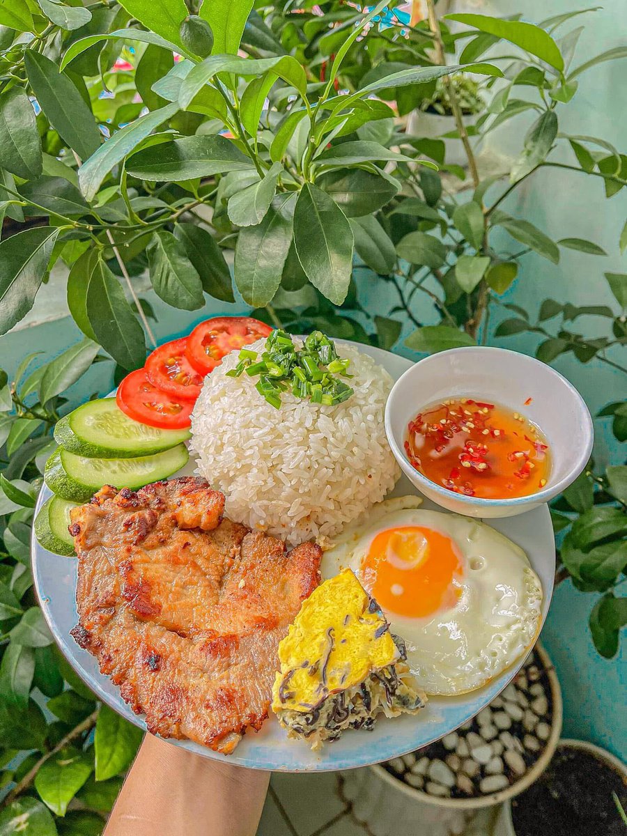 Huyền Trang tweet media