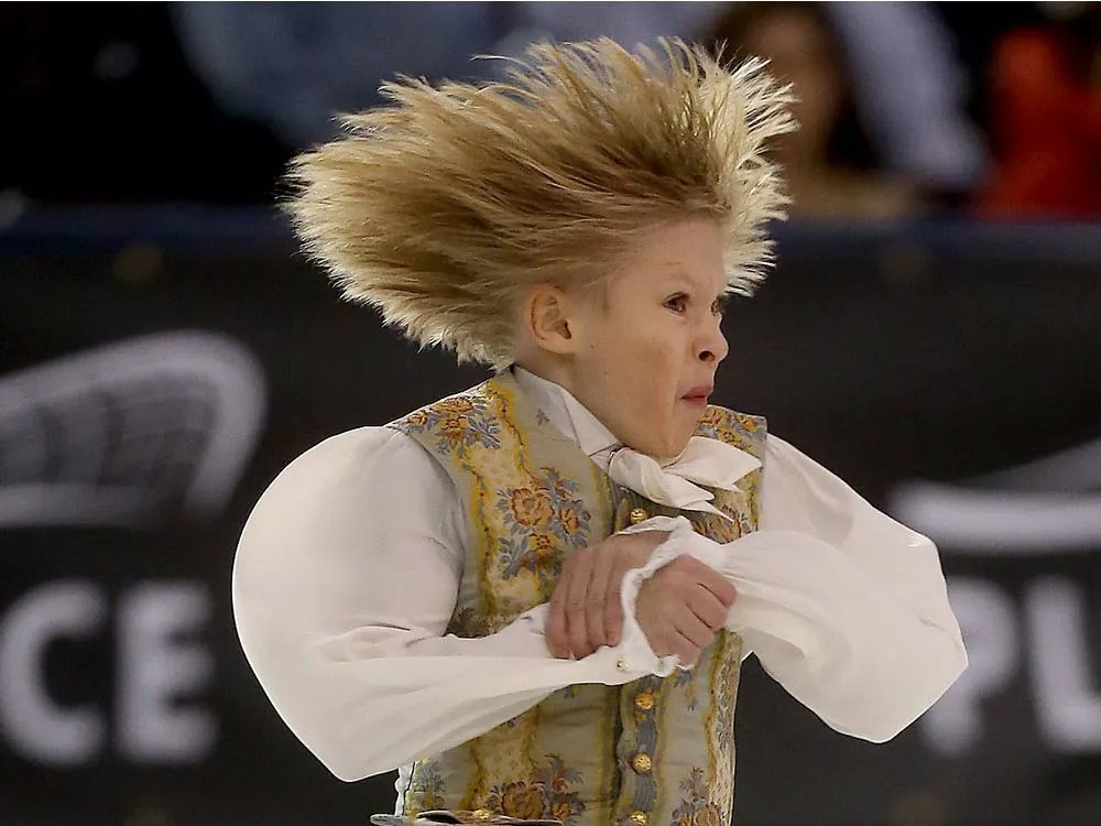 sasha ⛸️ tweet media