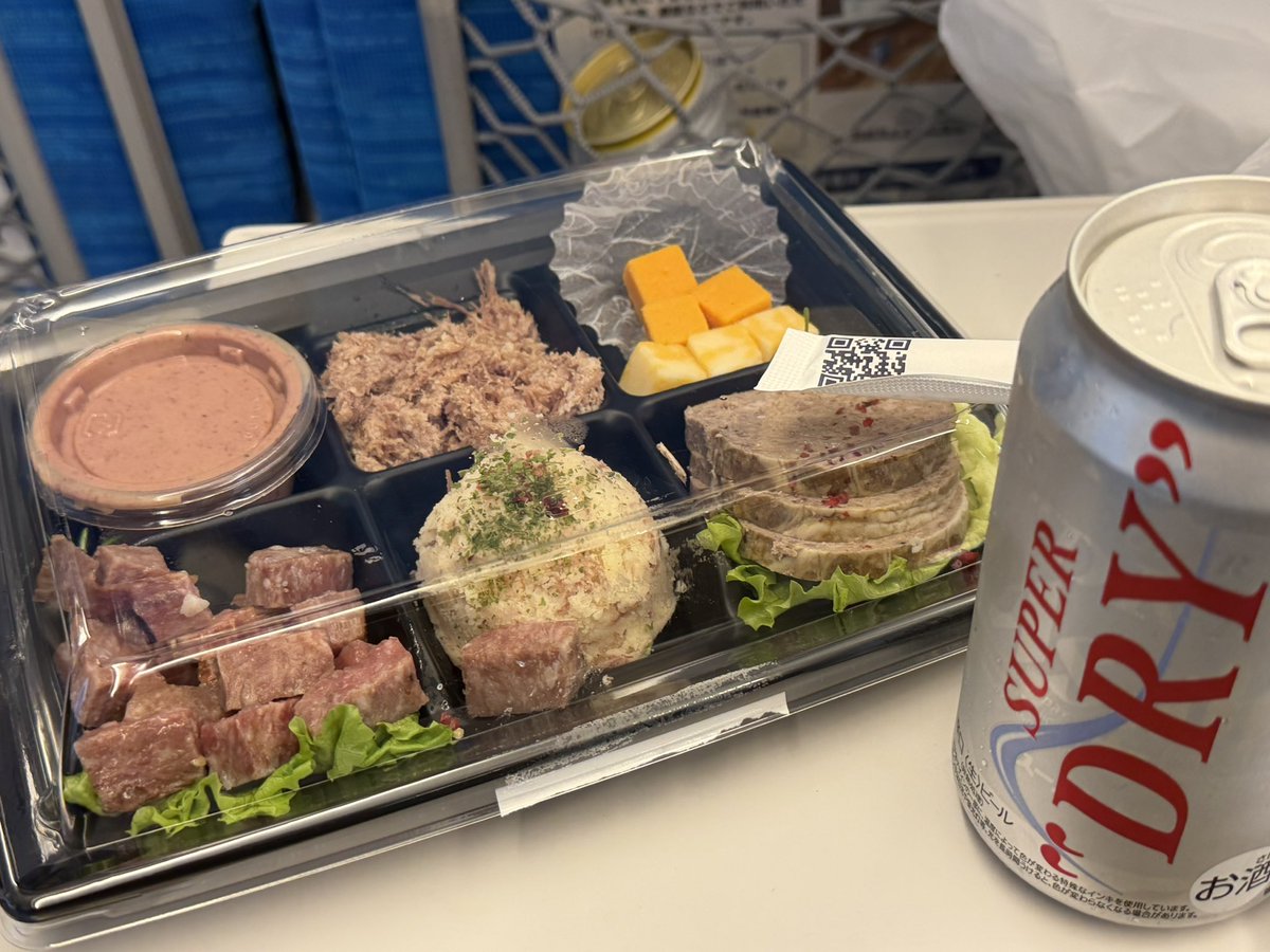 ナダクマタロウ tweet media