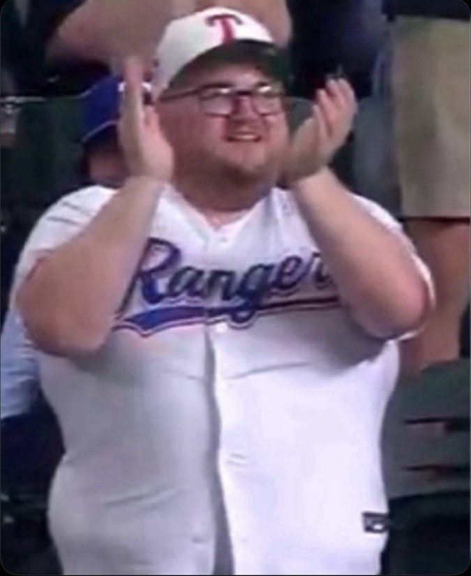 Boring Moron Goob 🇺🇸🇸🇻 tweet media