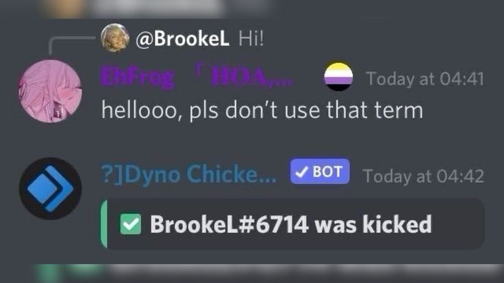 Discord Messages With Threatening Auras tweet media