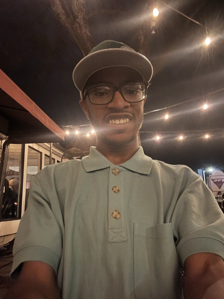 Vaughnderrick tweet media