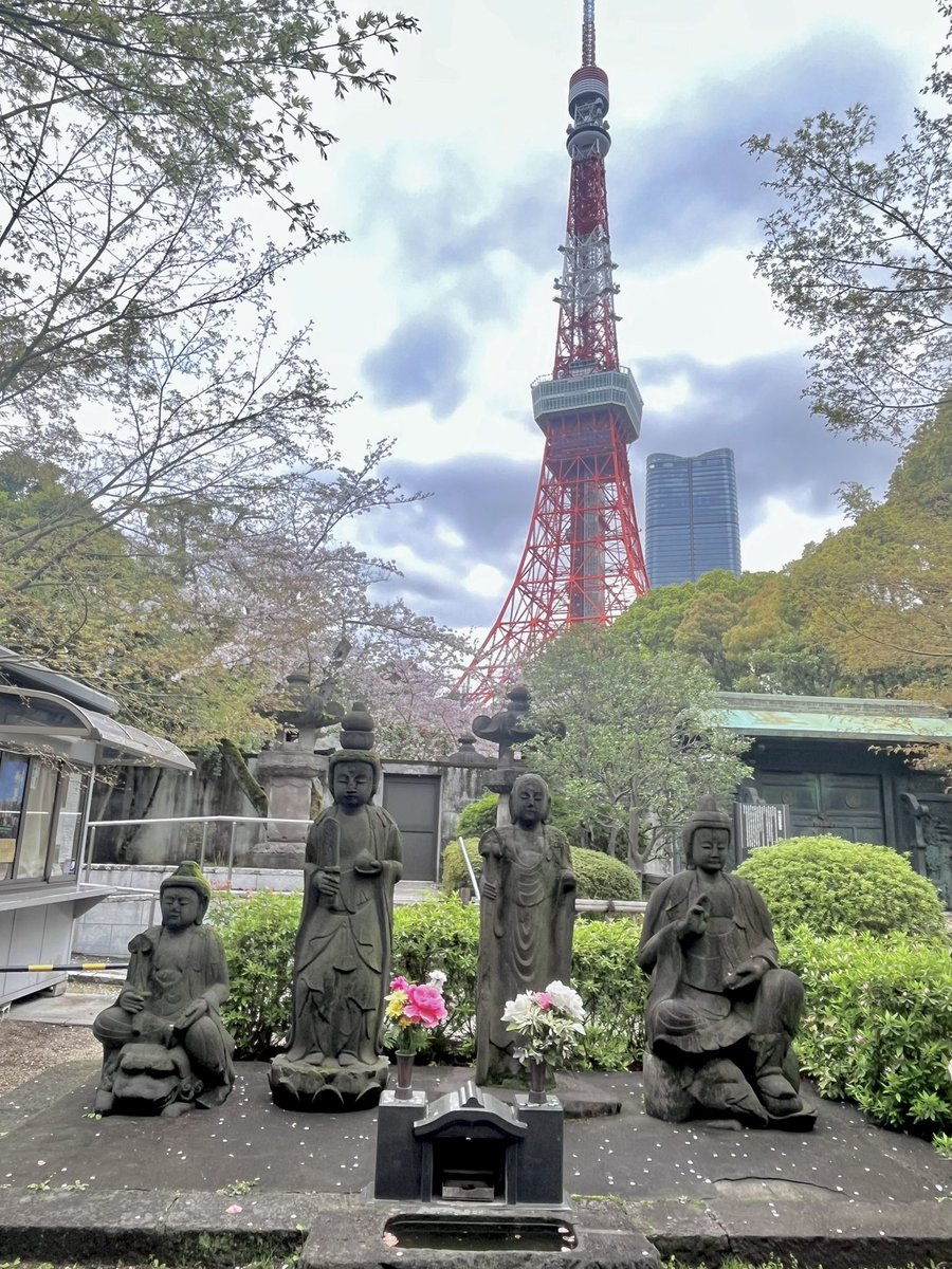 plus_jun's tweet photo. パワースポット
魔界探訪が好きな方必見

大都会東京のど真ん中の洞窟
月に2回だけの公開されるというまさに「穴場」の観光スポットは、 https://t.co/sZmhWt74vn