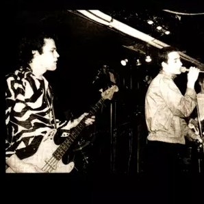 GeorgiosMasman2's tweet image. #OnThisDay April 1st, 1977 #Wire played their debut proper at London’s Roxy club. Their debut album Pink Flag was released in December of the same year. It's the band that could make a #punk #masterpiece in less than 60 seconds. After 49 years it stil sounds amazingly youthful.