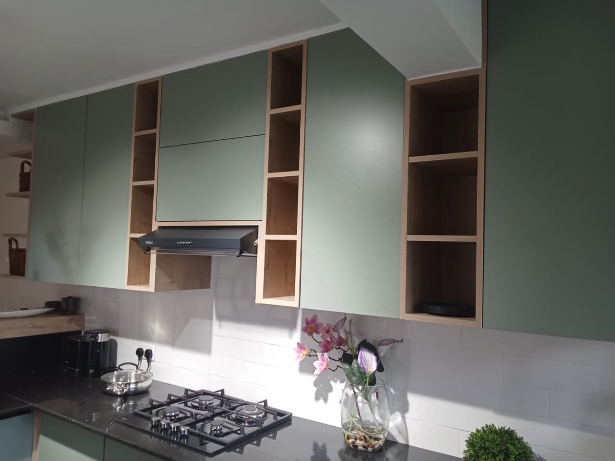 Kitchen & Kabinets tweet media