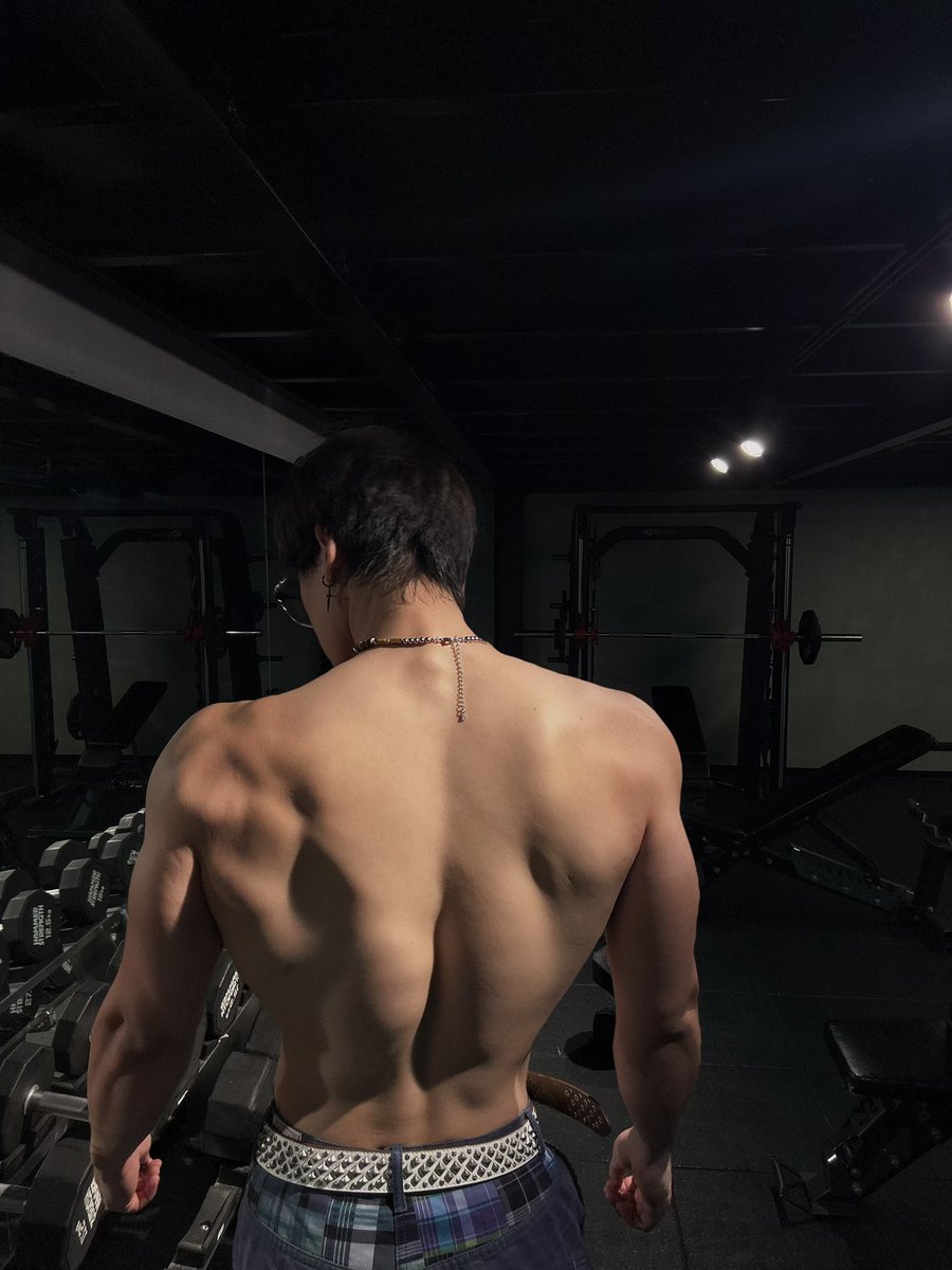 年轻的丈夫 tweet media