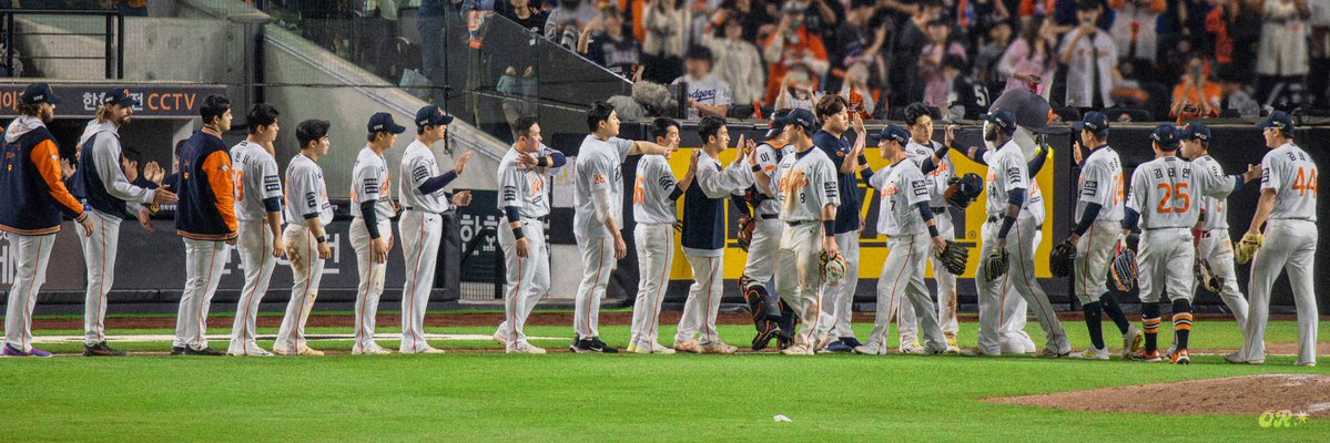 ᴏʀᴀɴɢᴇʀᴏᴍᴀɴᴄᴇ tweet media