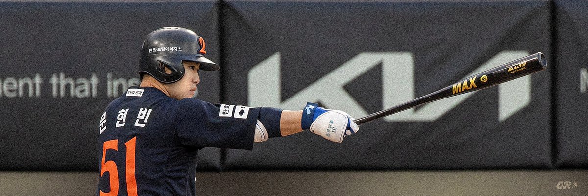 ᴏʀᴀɴɢᴇʀᴏᴍᴀɴᴄᴇ tweet media