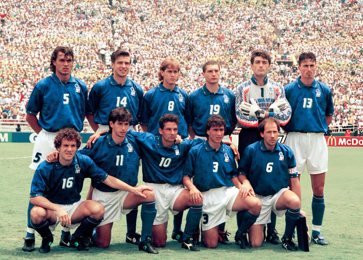 Después de Roberto Baggio y compañía Italia dejo de existir.
Quedaron fuera de un mundial de 48 selecciones... 
De 48...
