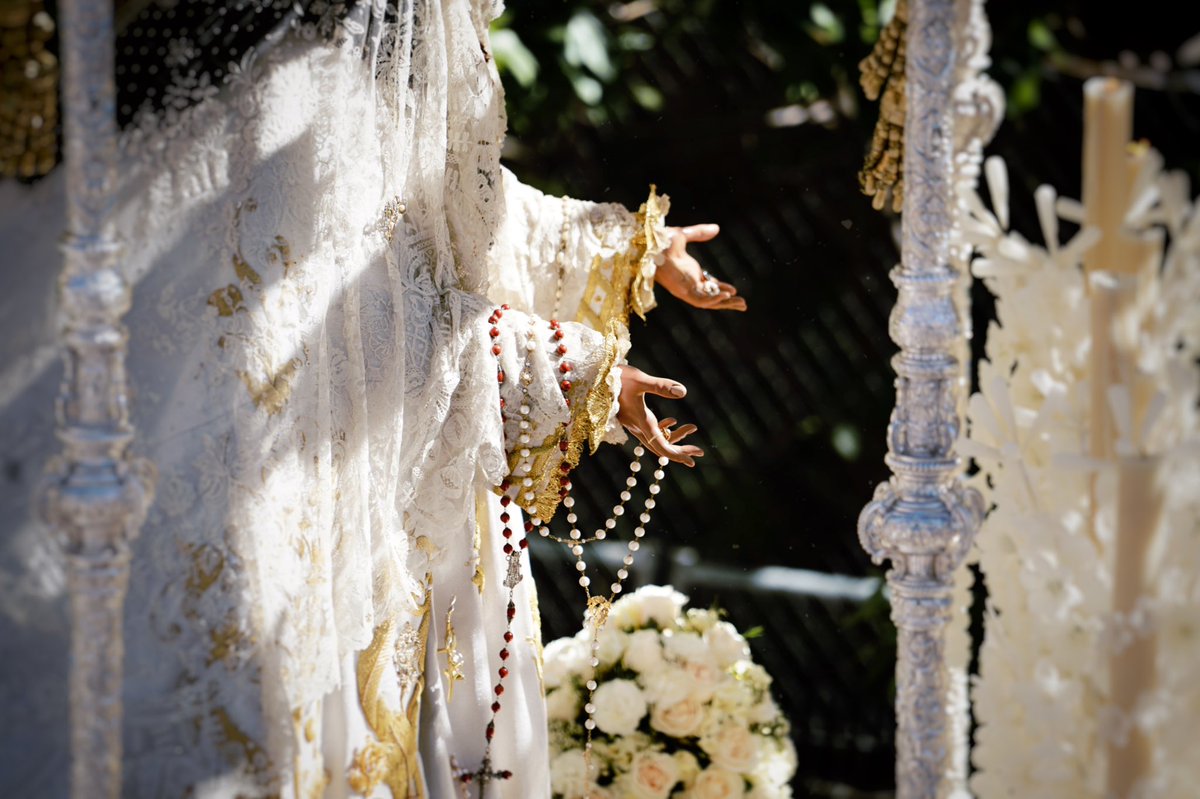 En tus manos duerme Málaga.

<a href="/RociodeMalaga/">Cofradía del Rocío</a> 

#CofradíasMLG