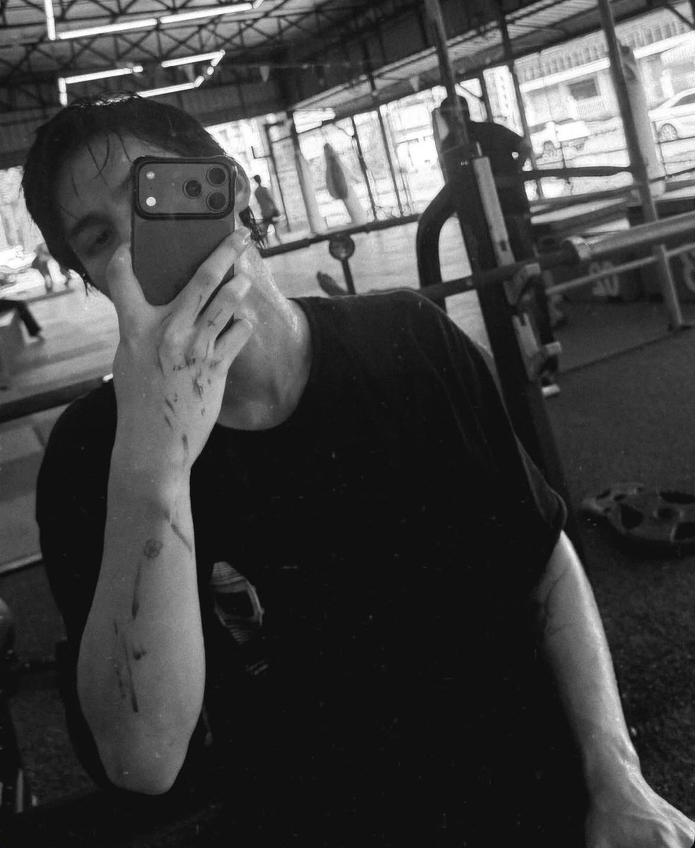 image of bright tweet media