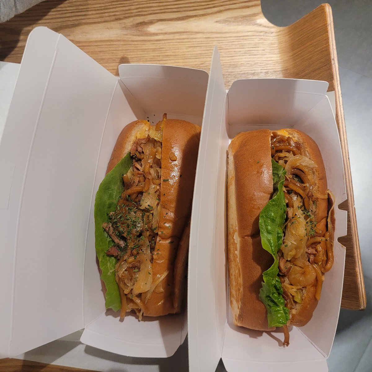 우주인ᙏ̤̫ tweet media