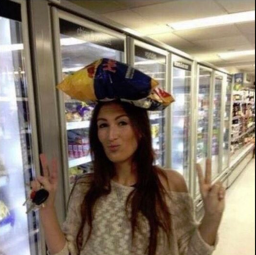 Chris ☆ tweet media