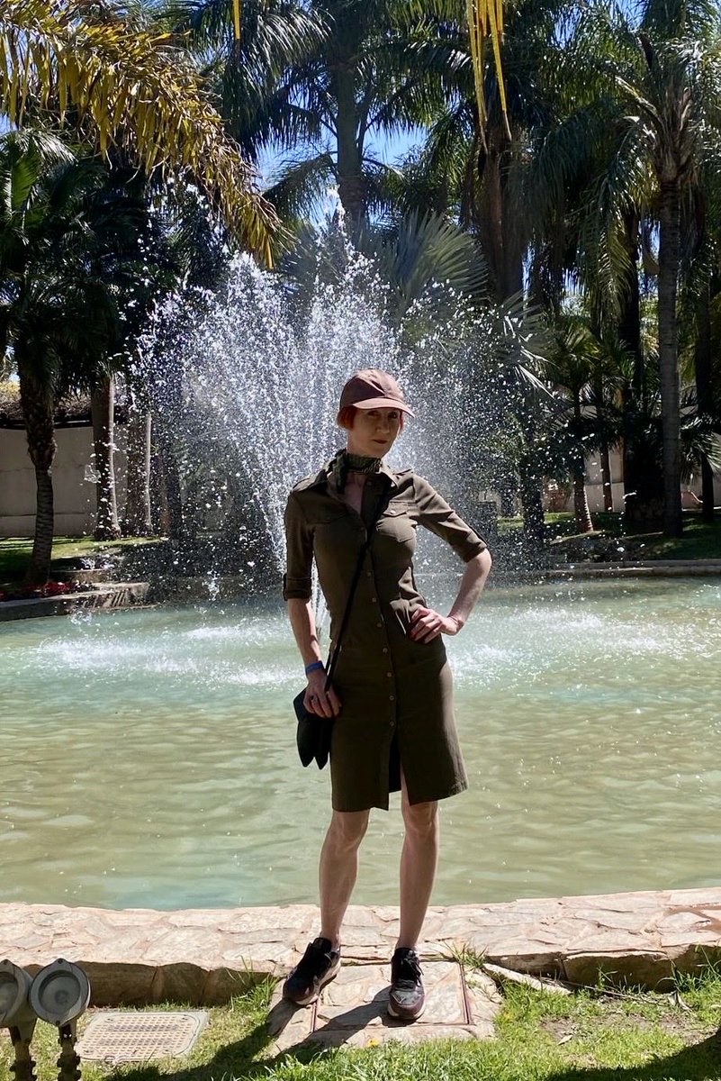 Domina Liza tweet media