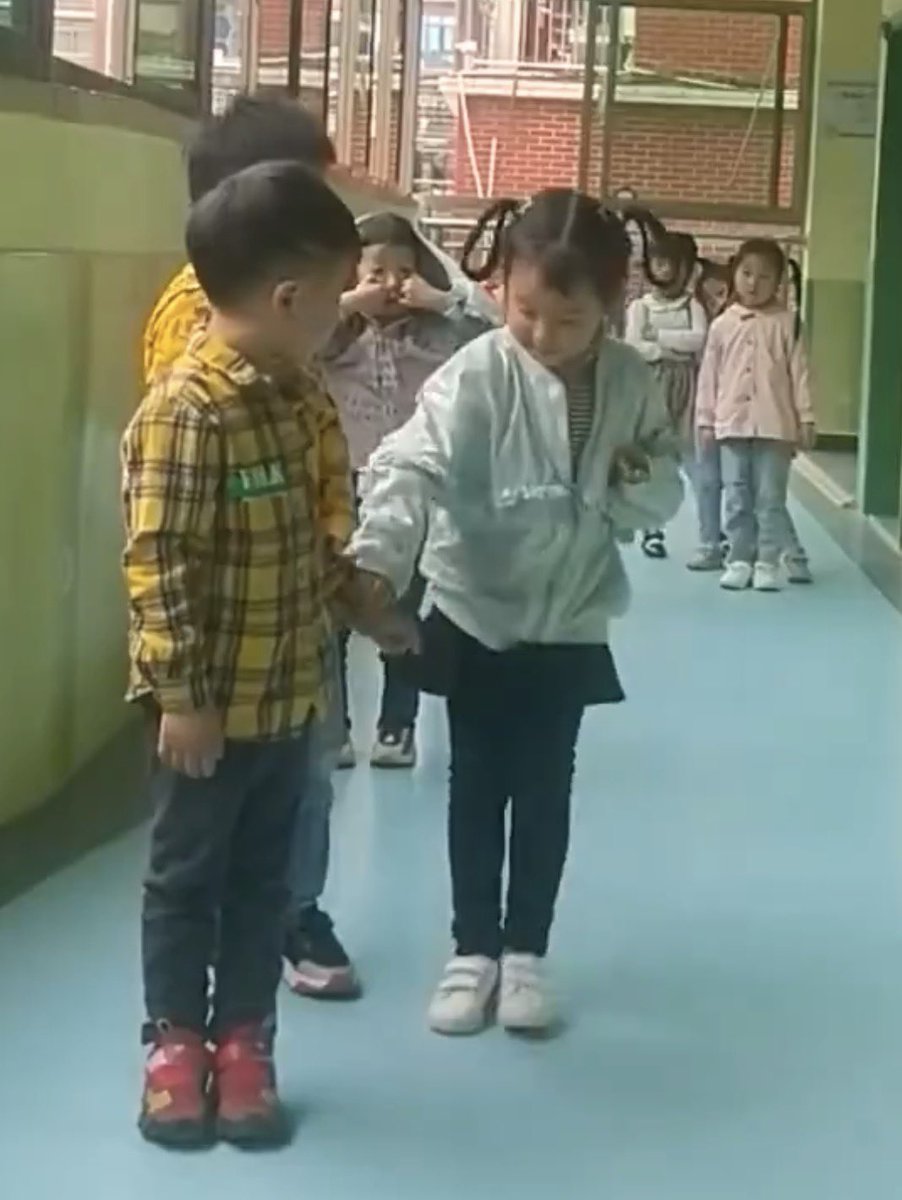 Mercedes 🐈🐾 tweet media