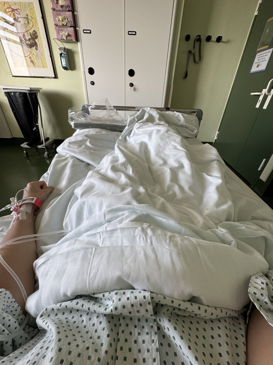 Basilieee tweet media