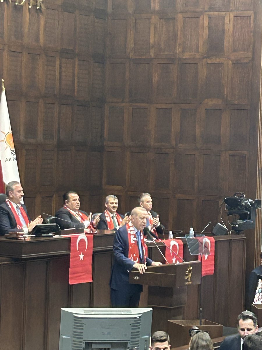 mvitamer's tweet photo. Ak Parti Grup toplantısında Sayın Cumhurbaşkanımız Genel Başkanımız  @RTErdogan ın hitaplarını dinliyoruz @Akparti https://t.co/z5TmQsFer7