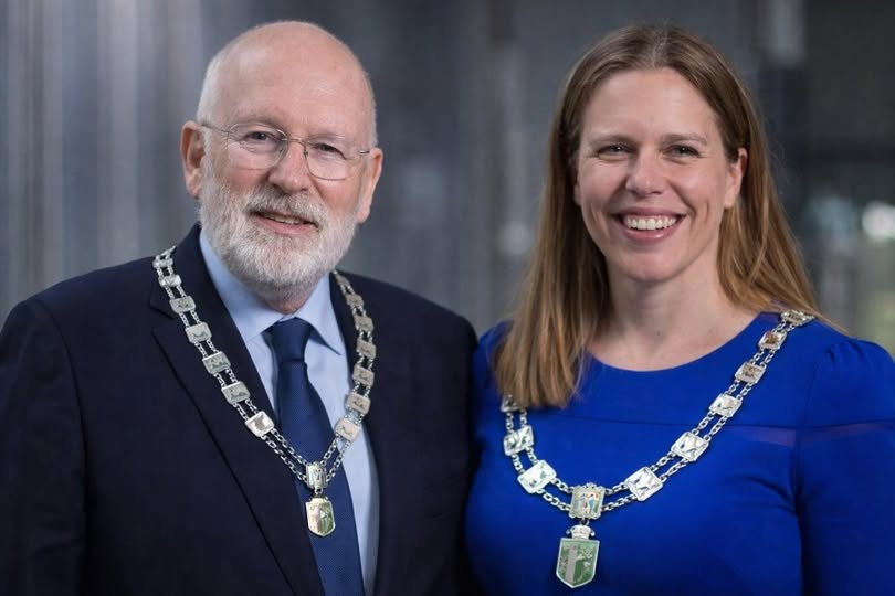 Dolly van den Berg tweet media