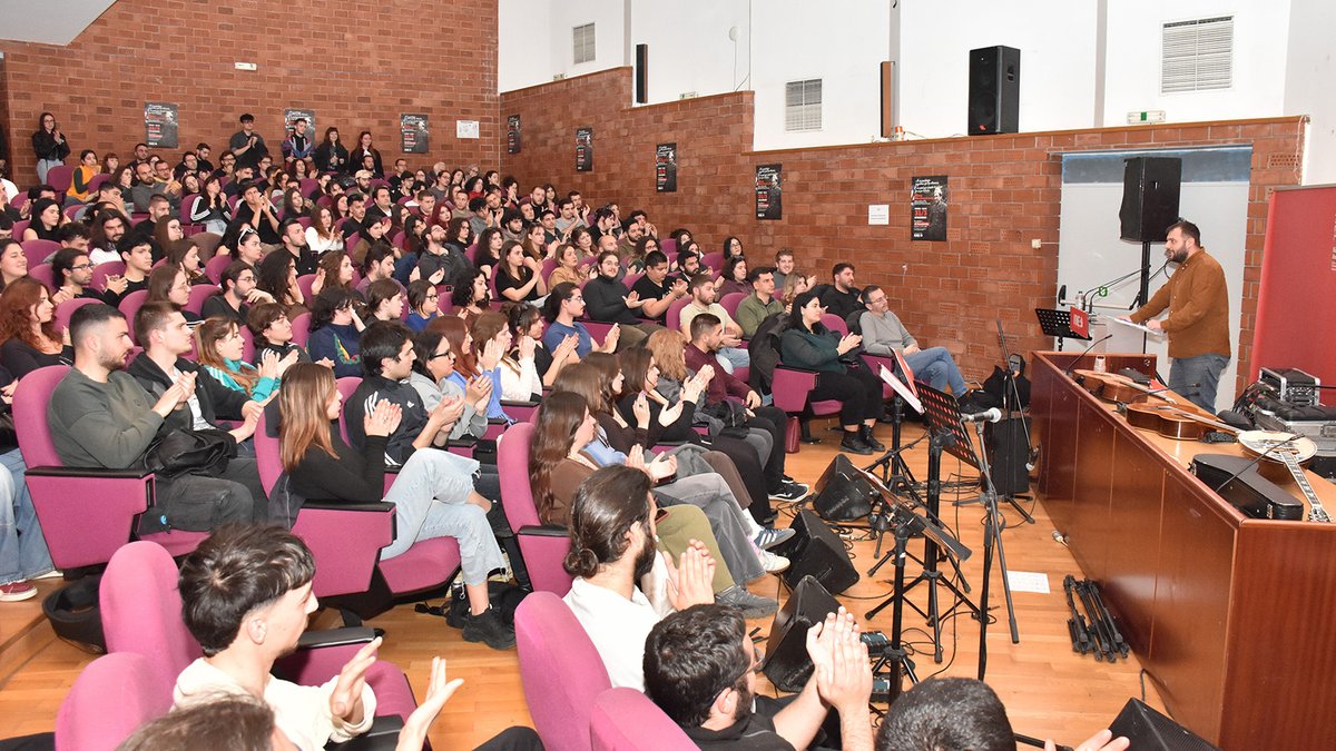 Οδηγητής tweet media