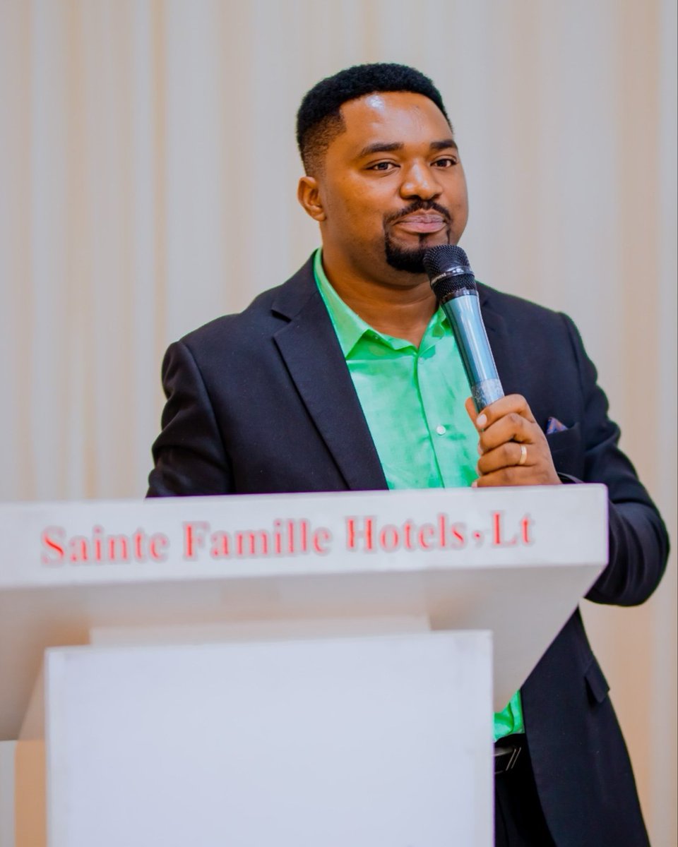 Umucuzistudio's tweet photo. UMUCUZI Studio on duty 📸

Honored to capture the TFC Rwanda meeting at Saint Famille—where faith meets leadership and purpose drives impact.

We tell stories that last.

#Umucuzi #TFCRwanda #EventPhotography #Kigali https://t.co/qvmmx8PO4h