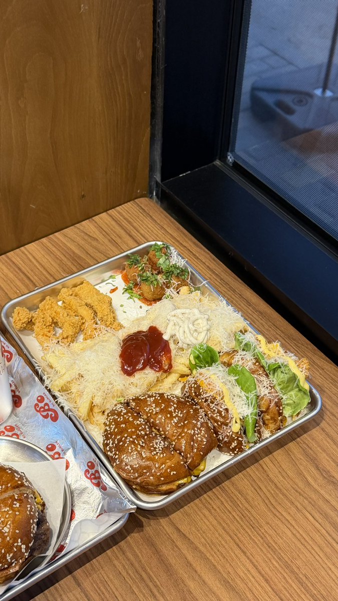 فاهم tweet media